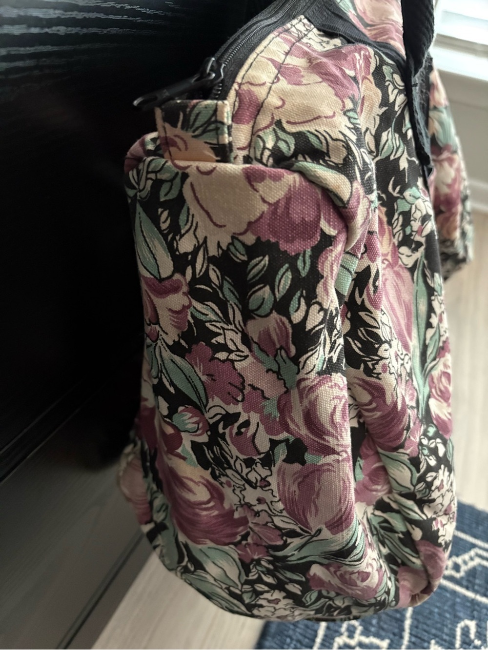 Vintage Style Floral Weekender Tote Bag in Pink and Black - Picture 4 of 7